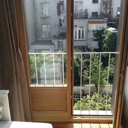 Art Nouveau Floral Apartment